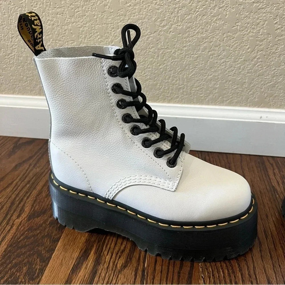 DR. MARTENS 1460 Pascal Max Optical White Platform Boots Women’s Size 6 Sold Out - Picture 6 of 15